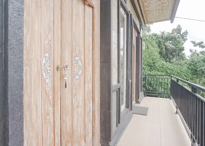 Giri Krisna Guest house